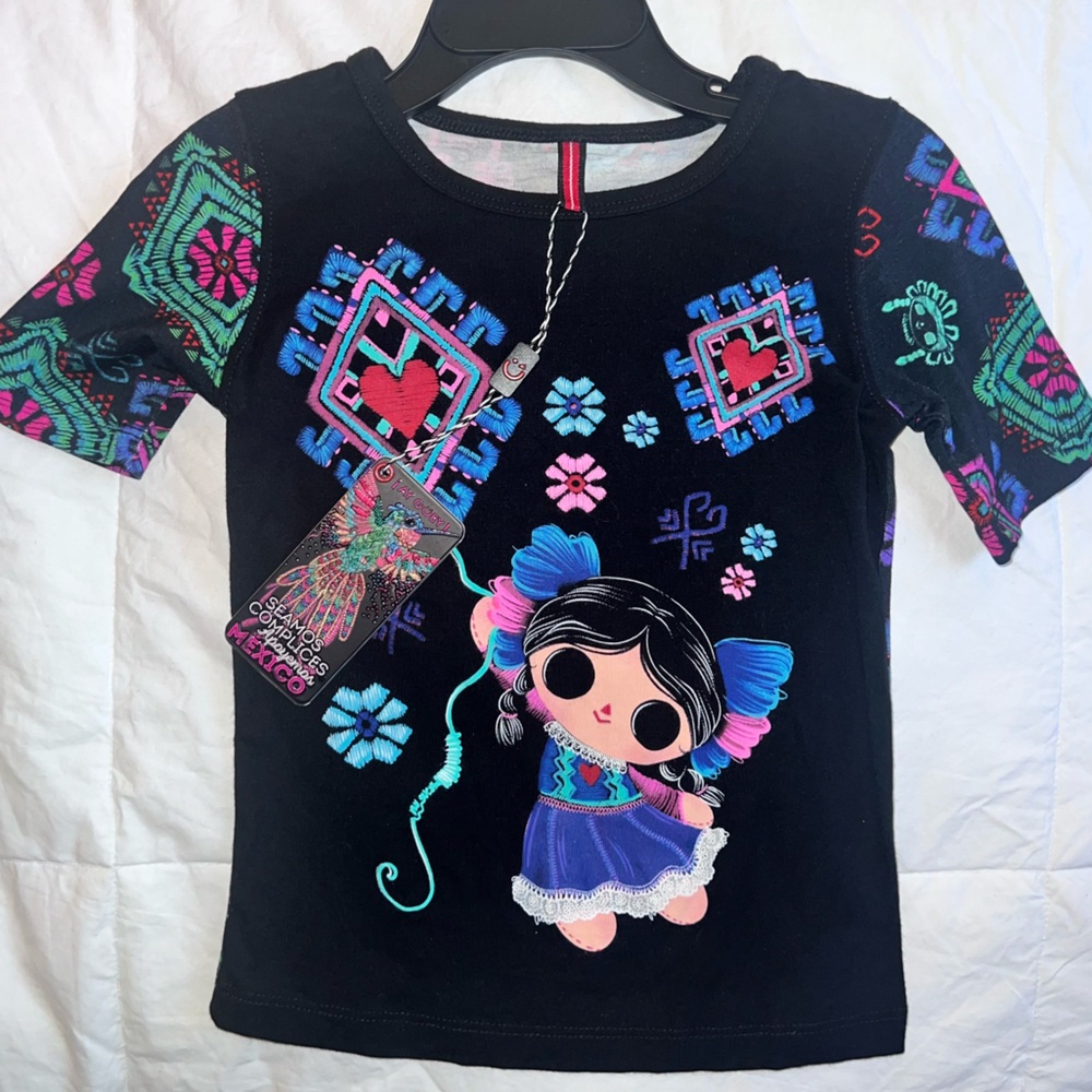 Black Aztec unique t-shirt, produced and inspired in Mexico